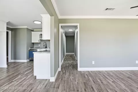Entry Way - 5131 Jefferson Ave, Moss Point, MS 39563 photo 1 of 3