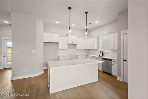 Kitchen - 854 Coahoma Ct, Nesbit, MS 38651 photo 1 of 2