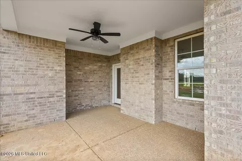 Exterior - 854 Coahoma Ct, Nesbit, MS 38651 photo 3 of 4