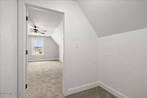 Entry Way - 854 Coahoma Ct, Nesbit, MS 38651 photo 4 of 4