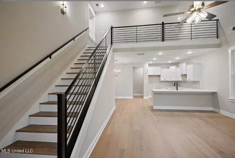 Entry Way - 878 Coahoma Ct, Nesbit, MS 38651 photo 1 of 3