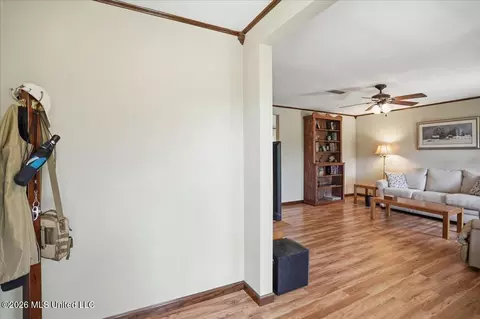 Entry Way - 217 Malone Rd, Carthage, MS 39051 photo 1 of 2