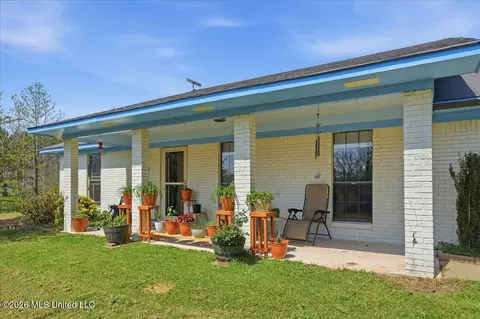 Exterior - 217 Malone Rd, Carthage, MS 39051 photo 3 of 7