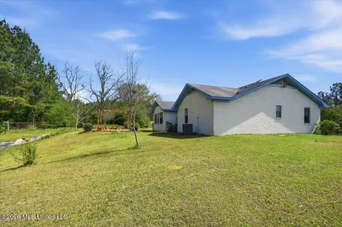 Exterior - 217 Malone Rd, Carthage, MS 39051 photo 6 of 7