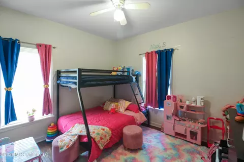 Bedroom - 408 Northside Cir, Jackson, MS 39206 photo 2 of 4