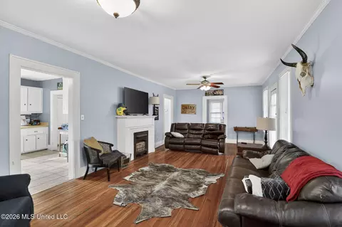 Living - 1231 Monroe St, Jackson, MS 39202 photo 1 of 1