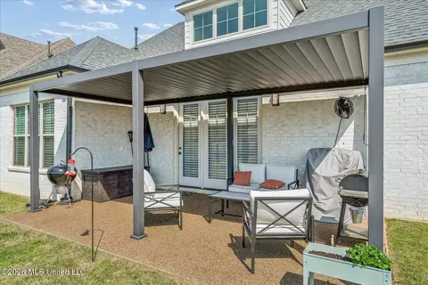 Exterior - 2955 Layton Dr, Nesbit, MS 38651 photo 3 of 7