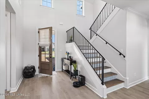 Entry Way - 2955 Layton Dr, Nesbit, MS 38651 photo 1 of 3