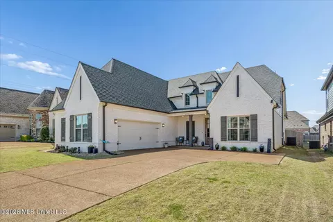 Exterior - 2955 Layton Dr, Nesbit, MS 38651 photo 2 of 7