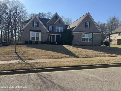 6223 Sierra Dr, Olive Branch, MS 38654