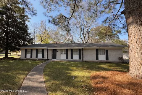 1740 Smallwood St, Jackson, MS 39212
