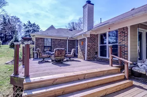 Exterior - 2160 Taryn Ln, Nesbit, MS 38651 photo 8 of 10