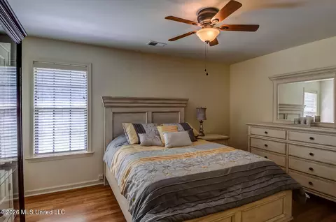 Bedroom - 2160 Taryn Ln, Nesbit, MS 38651 photo 4 of 4