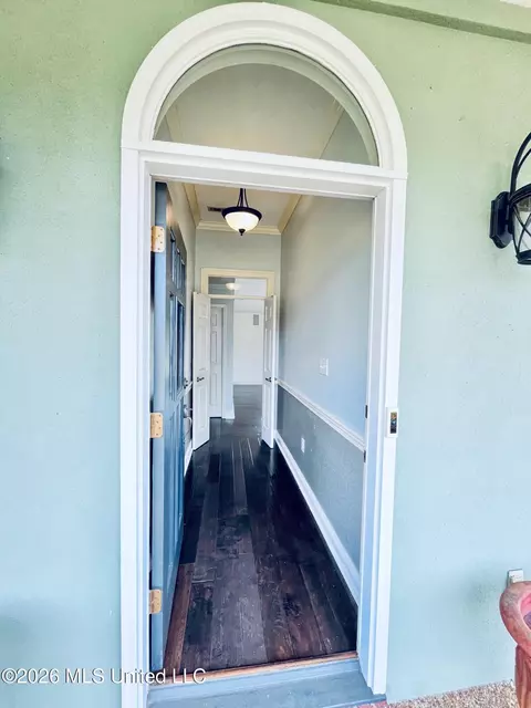 Entry Way - 3018 Windwood Cir, Flowood, MS 39232 photo 1 of 3