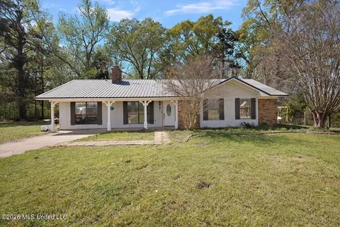 2081 Johnston Rd, Benton, MS 39039