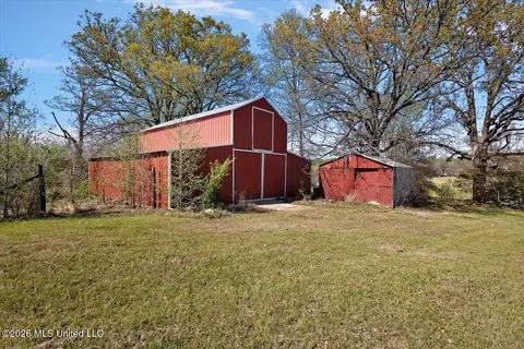 Exterior - 2081 Johnston Rd, Benton, MS 39039 photo 3 of 3