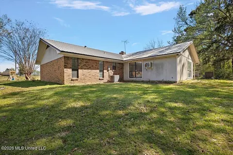 Exterior - 2081 Johnston Rd, Benton, MS 39039 photo 2 of 3