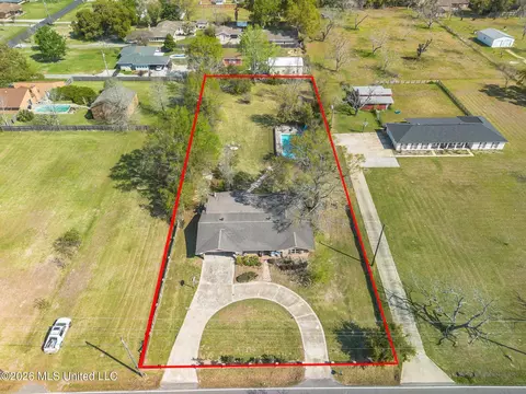 20092 Pineville Rd, Long Beach, MS 39560