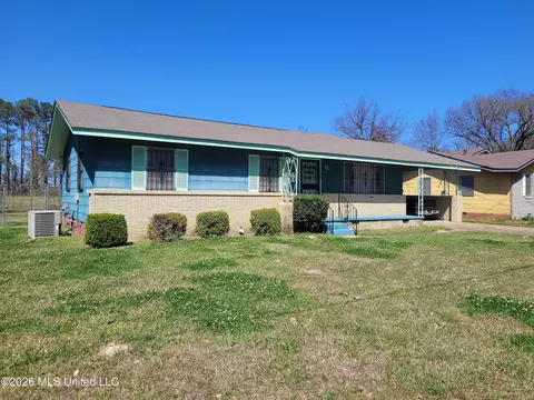 Exterior - 1360 Brinkley Dr, Jackson, MS 39213 photo 2 of 6