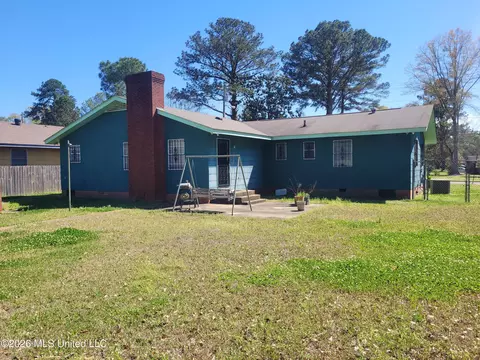 Exterior - 1360 Brinkley Dr, Jackson, MS 39213 photo 6 of 6