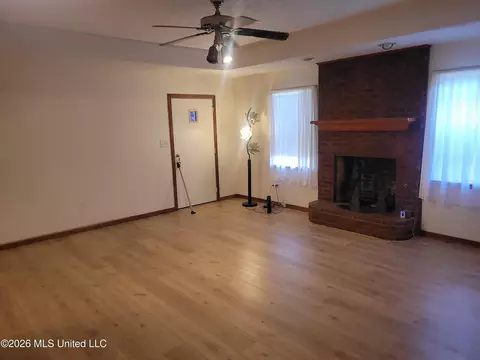 Living - 1360 Brinkley Dr, Jackson, MS 39213 photo 1 of 7
