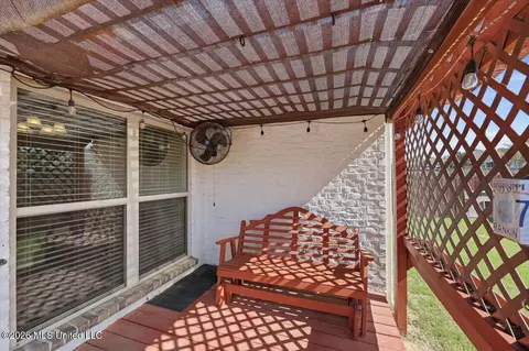 Exterior - 243 Tucker Dr, Brandon, MS 39042 photo 7 of 11