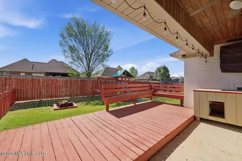 Exterior - 243 Tucker Dr, Brandon, MS 39042 photo 4 of 11