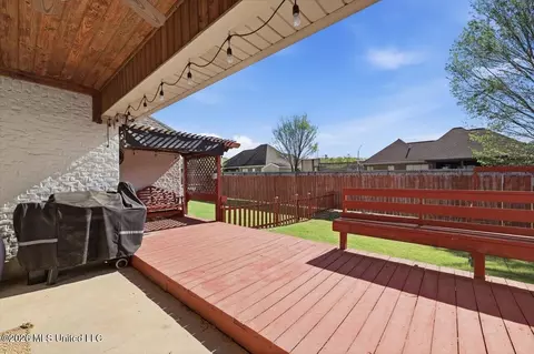 Exterior - 243 Tucker Dr, Brandon, MS 39042 photo 5 of 11