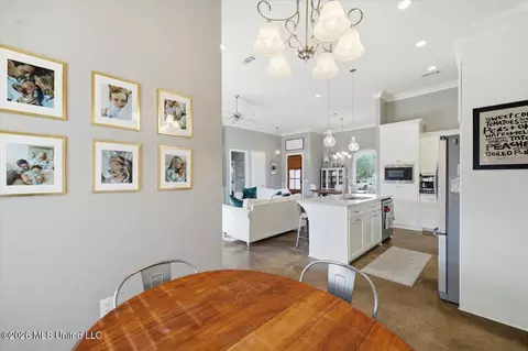 Dining - 243 Tucker Dr, Brandon, MS 39042 photo 1 of 3