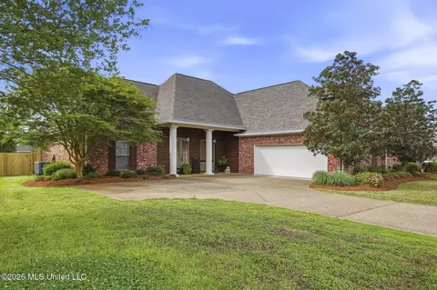 563 Eastside Cv, Brandon, MS 39047