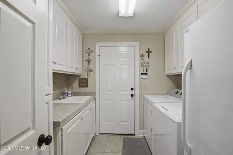 Other - 563 Eastside Cv, Brandon, MS 39047 photo 6 of 10