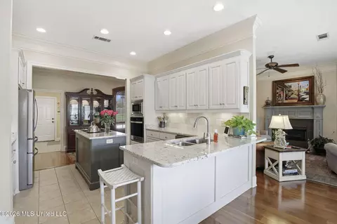 Kitchen - 563 Eastside Cv, Brandon, MS 39047 photo 1 of 6