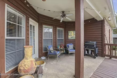 Exterior - 563 Eastside Cv, Brandon, MS 39047 photo 6 of 17