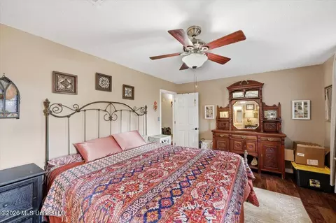 Bedroom - 215 Comstock Ln, Madison, MS 39110 photo 2 of 4