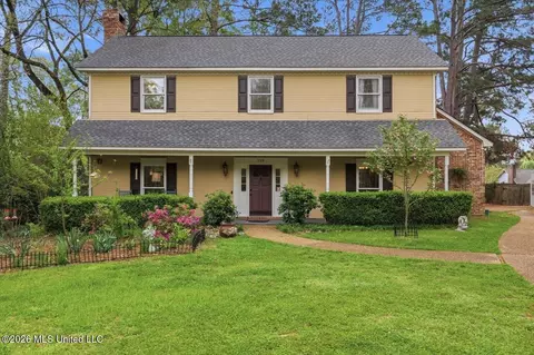 215 Comstock Ln, Madison, MS 39110