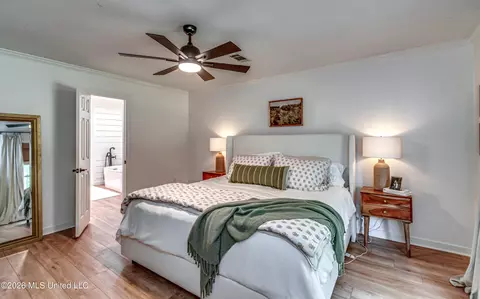 Bedroom - 12 Eagles Pt, Brandon, MS 39047 photo 1 of 11
