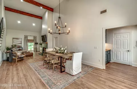 Dining - 12 Eagles Pt, Brandon, MS 39047 photo 4 of 5