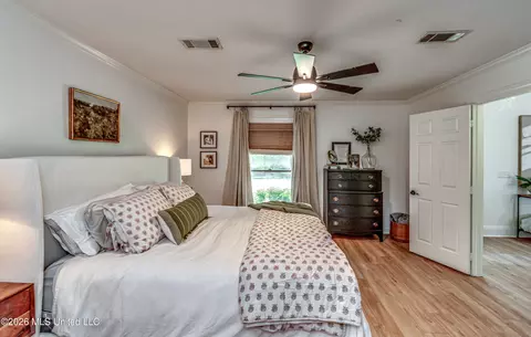 Bedroom - 12 Eagles Pt, Brandon, MS 39047 photo 5 of 11