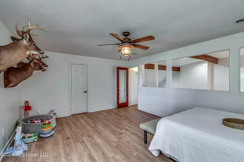 Bedroom - 12 Eagles Pt, Brandon, MS 39047 photo 10 of 11