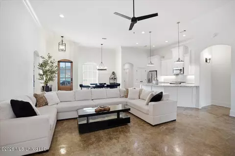 Living - 607 Gloucester Way, Flowood, MS 39232 photo 1 of 1