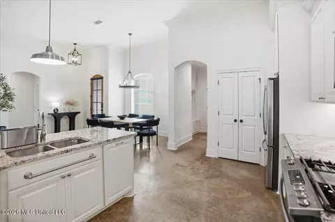 Entry Way - 607 Gloucester Way, Flowood, MS 39232 photo 1 of 3