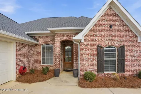 Exterior - 607 Gloucester Way, Flowood, MS 39232 photo 2 of 2