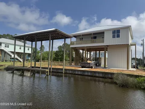 4033 Cardinal St, Bay Saint Louis, MS 39520