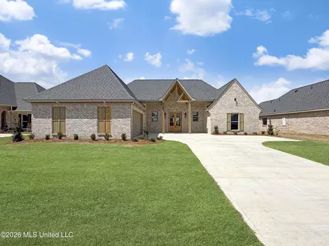 136 Palace Xing, Flowood, MS 39232