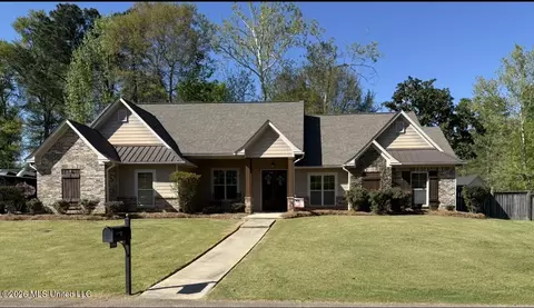 111 Suzie Blue Ct, Brandon, MS 39042