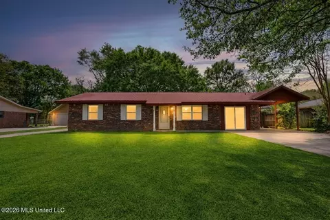 2506 Fortson St, Gulfport, MS 39503