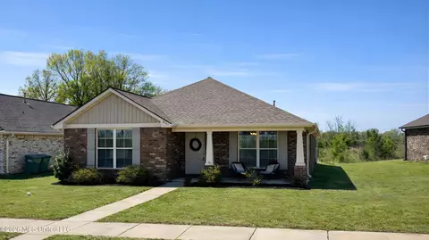 8741 Kimberly Dawn Dr, Southaven, MS 38671