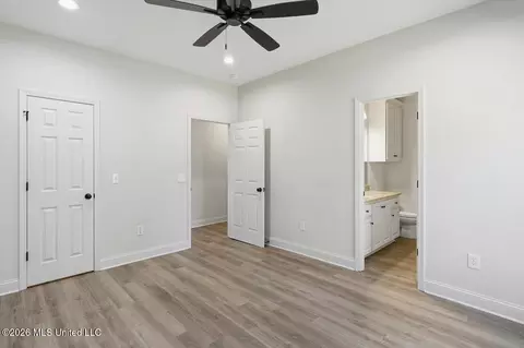 Bedroom - 407 E Hillsdale Dr, Jackson, MS 39209 photo 1 of 3