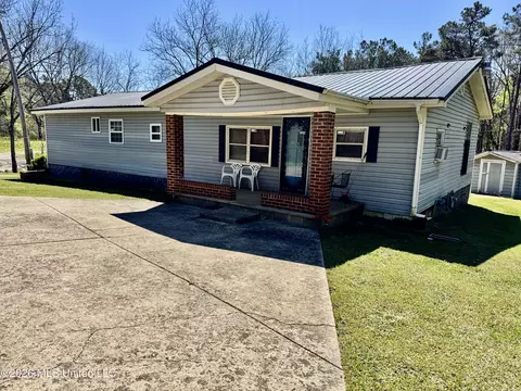 24 Evergreen Ln, Holly Springs, MS 38635