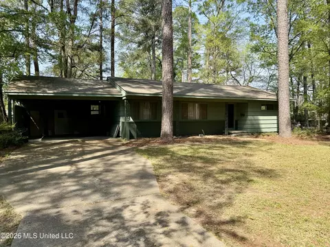 5447 Wayneland Dr, Jackson, MS 39211